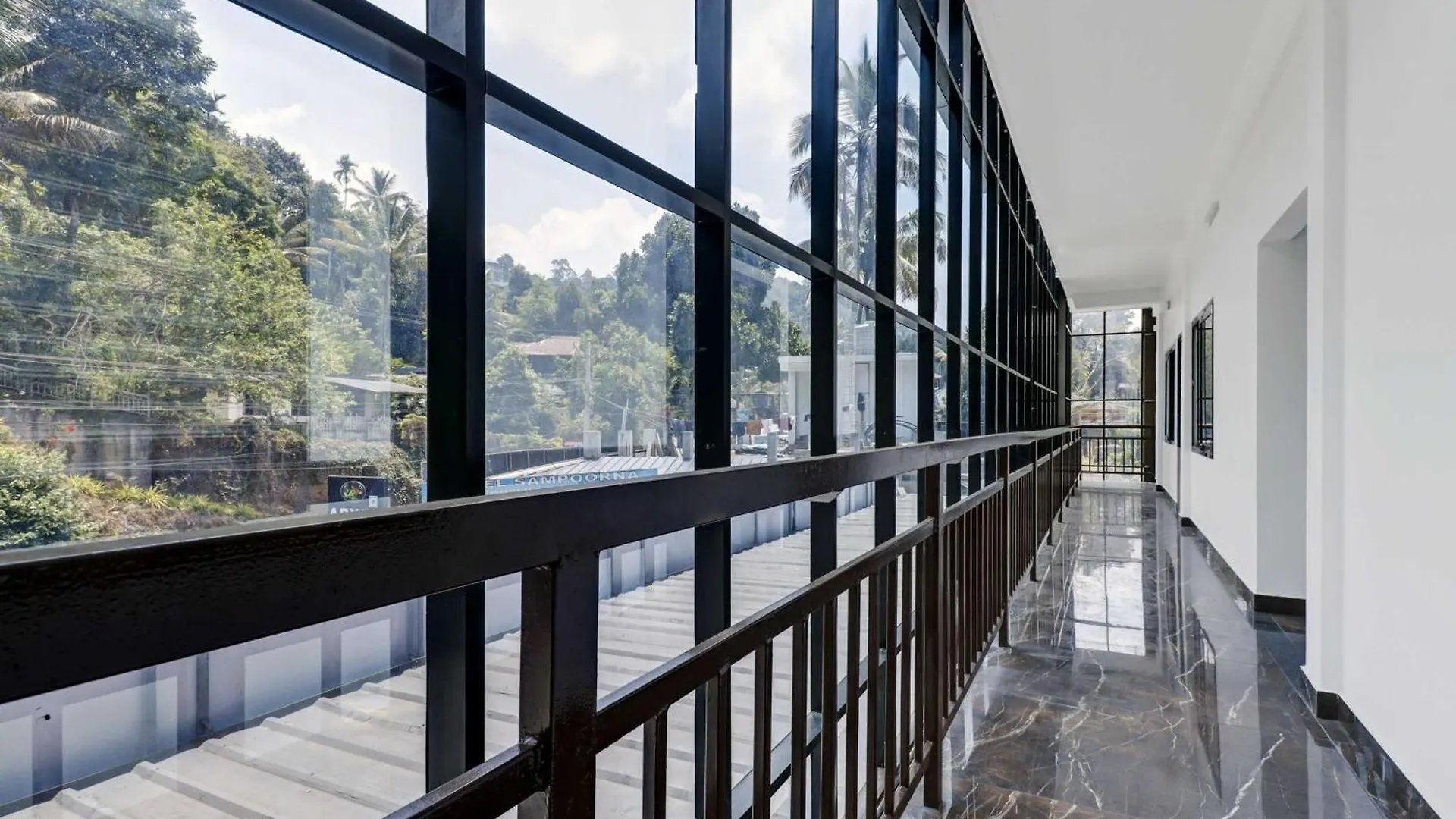 ***  Hotel O Munnar India